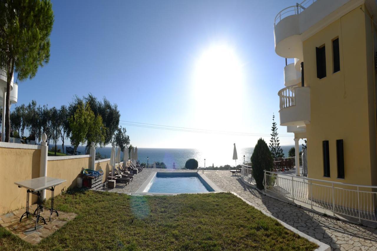 Villa Alex Ríza Exterior foto